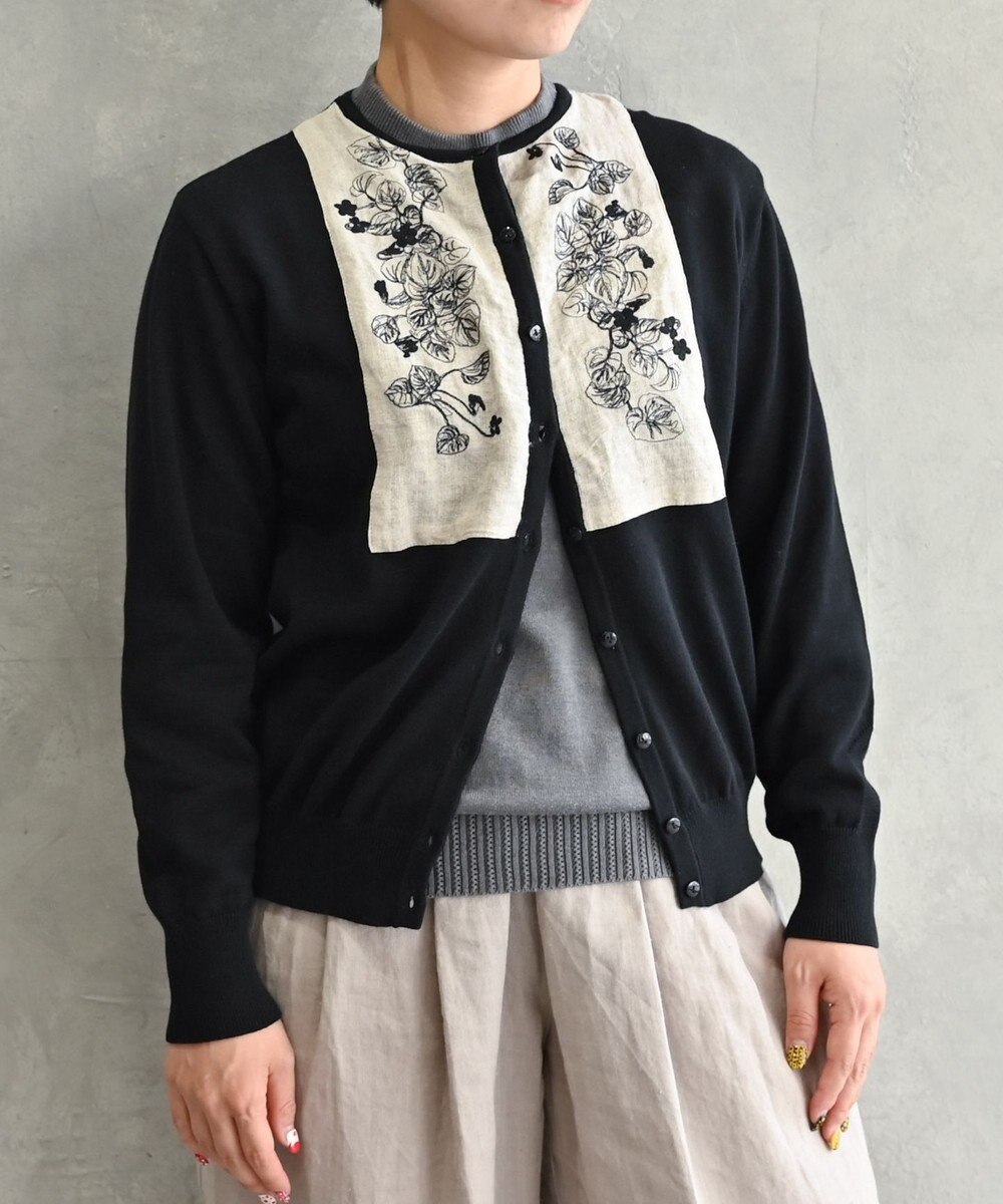 muuc 〈細番手の高級綿糸コットンコーマ糸〉〈洗練された繊維だけを残した滑らかな肌触り〉スミレ押し花刺繍のカーディガン 