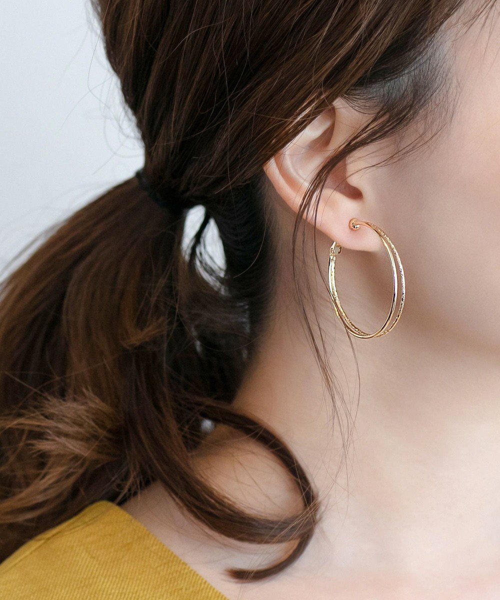 Phoebe パラレルフープイヤリング　ゴールド 