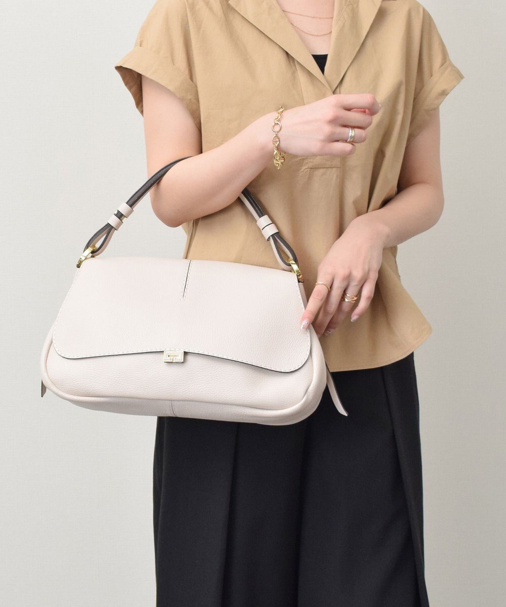 INTER-CHAUSSURES 【LORISTELLA】レザーフラップハンドバッグ 