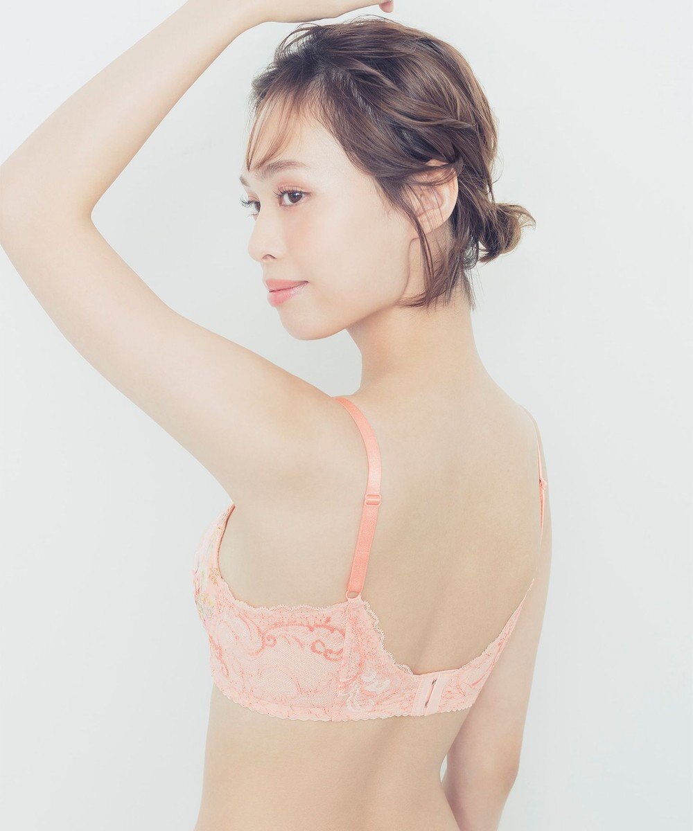 Wing Wing Lesiage　【2820シリーズ】　ブラジャー　脇すっきりの着やせシルエット　背中の段差軽減　ウイング／ワコール　PB2821 