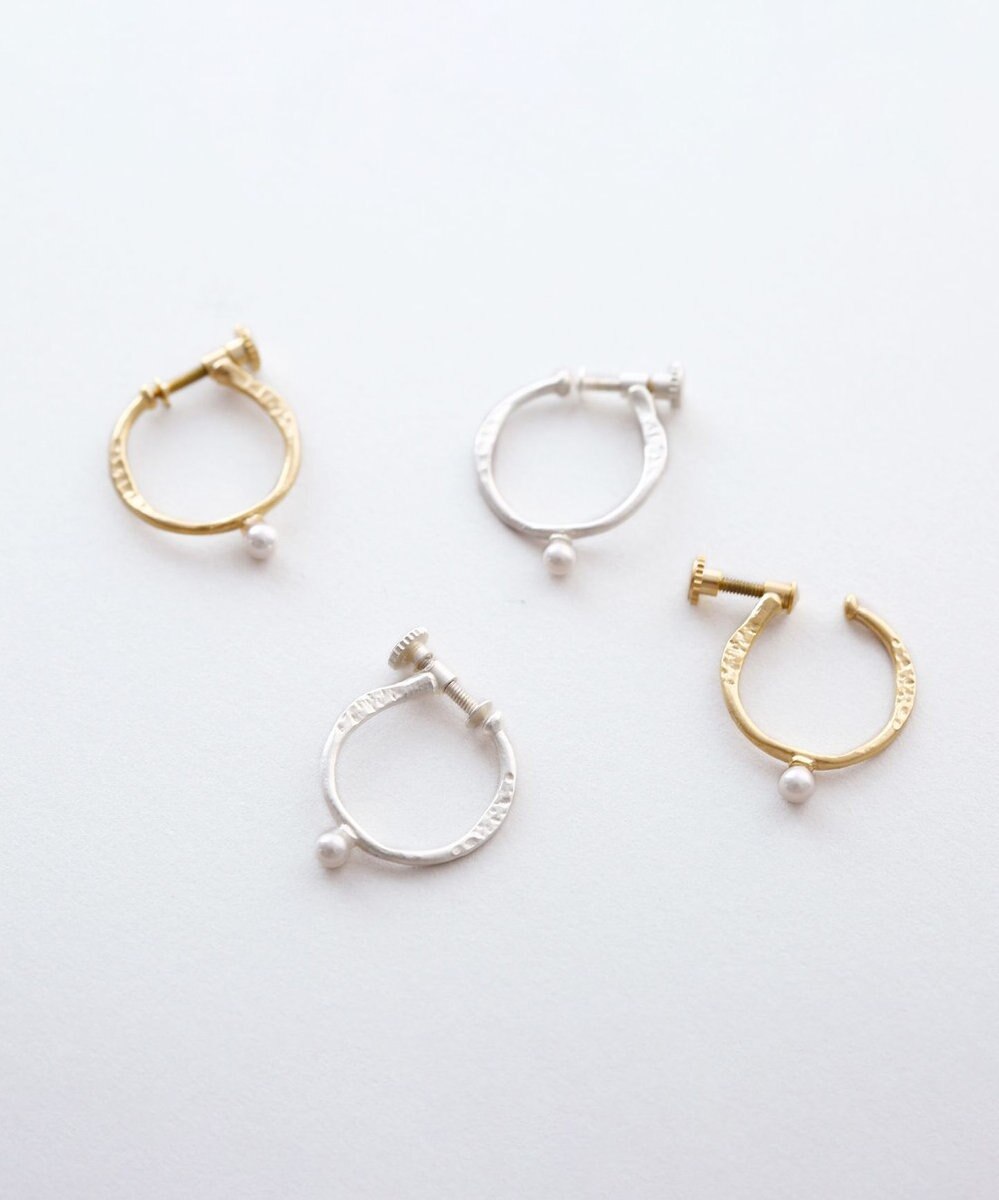 Pisceans フロウラインイヤリング （パール） 