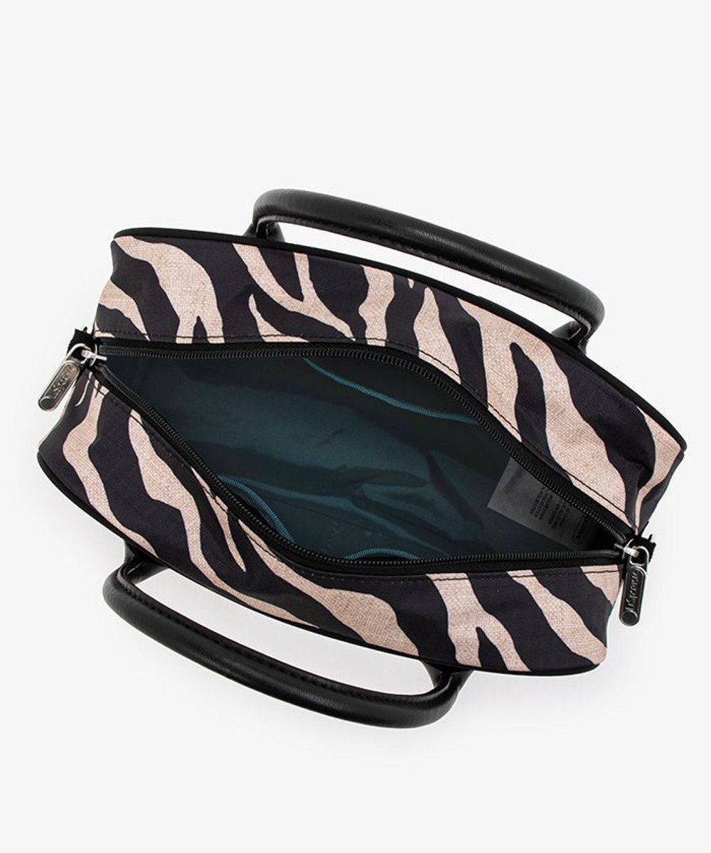 LeSportsac SQUARE TH CROSSBODY/アップタウンラフィアゼブラ/ブラック 