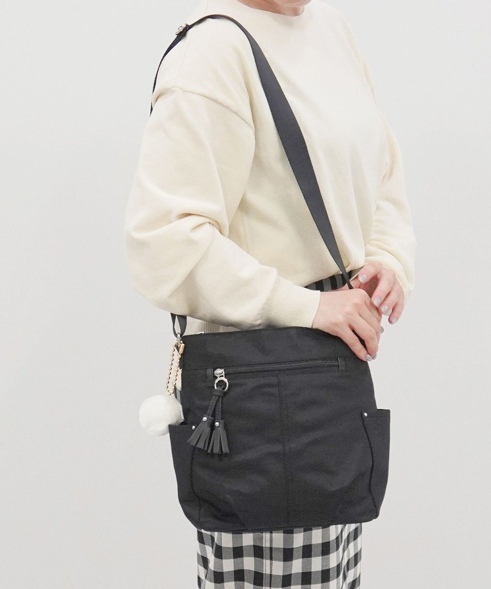 ACE BAGS & LUGGAGE kanana project collection タッセル-e ショルダーバッグ 縦 68871 
