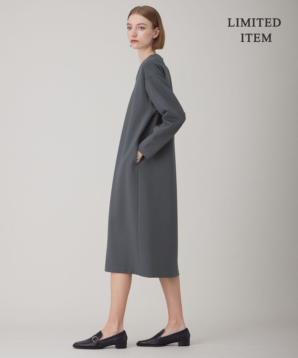 ICB 【WEB限定・洗える】ストレッチポンチ Vネックワンピース 