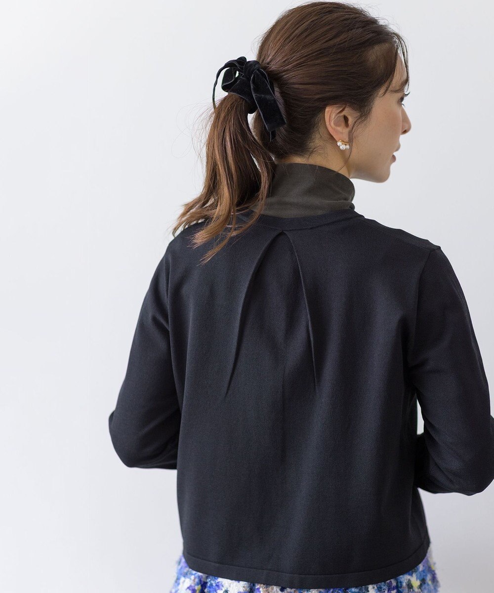 組曲 クルミボタン ニットカーディガン 