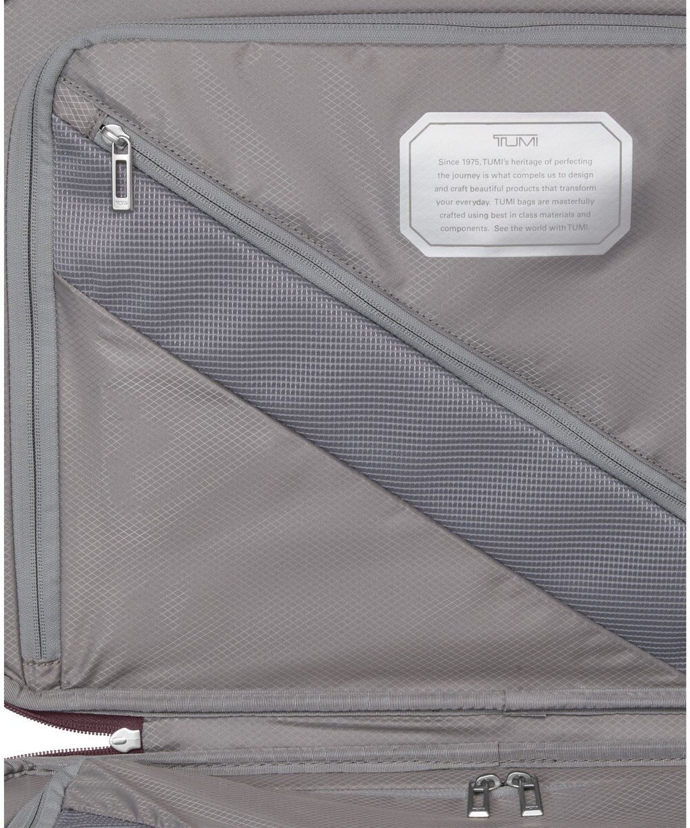 TUMI 19 DEGREE LITE インターナショナル キャリーオン スーツケース（機内持ち込みサイズ） 