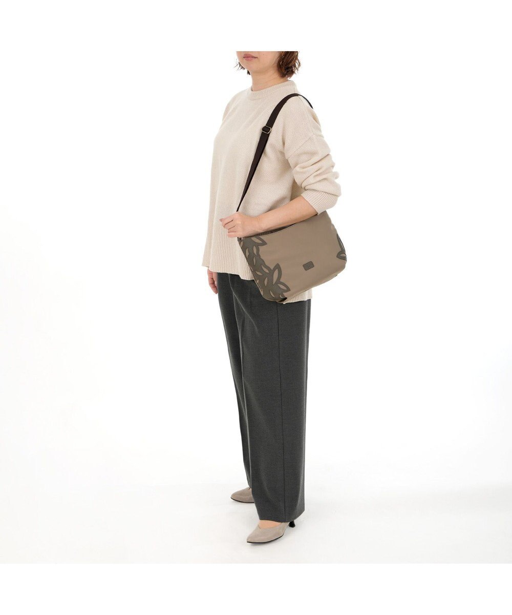 IBIZA ディアリオ　ナイロン　ショルダーバッグ 