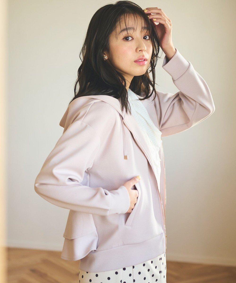 Feroux 【大好評につき新色登場！】バックフリルダンボール パーカー 