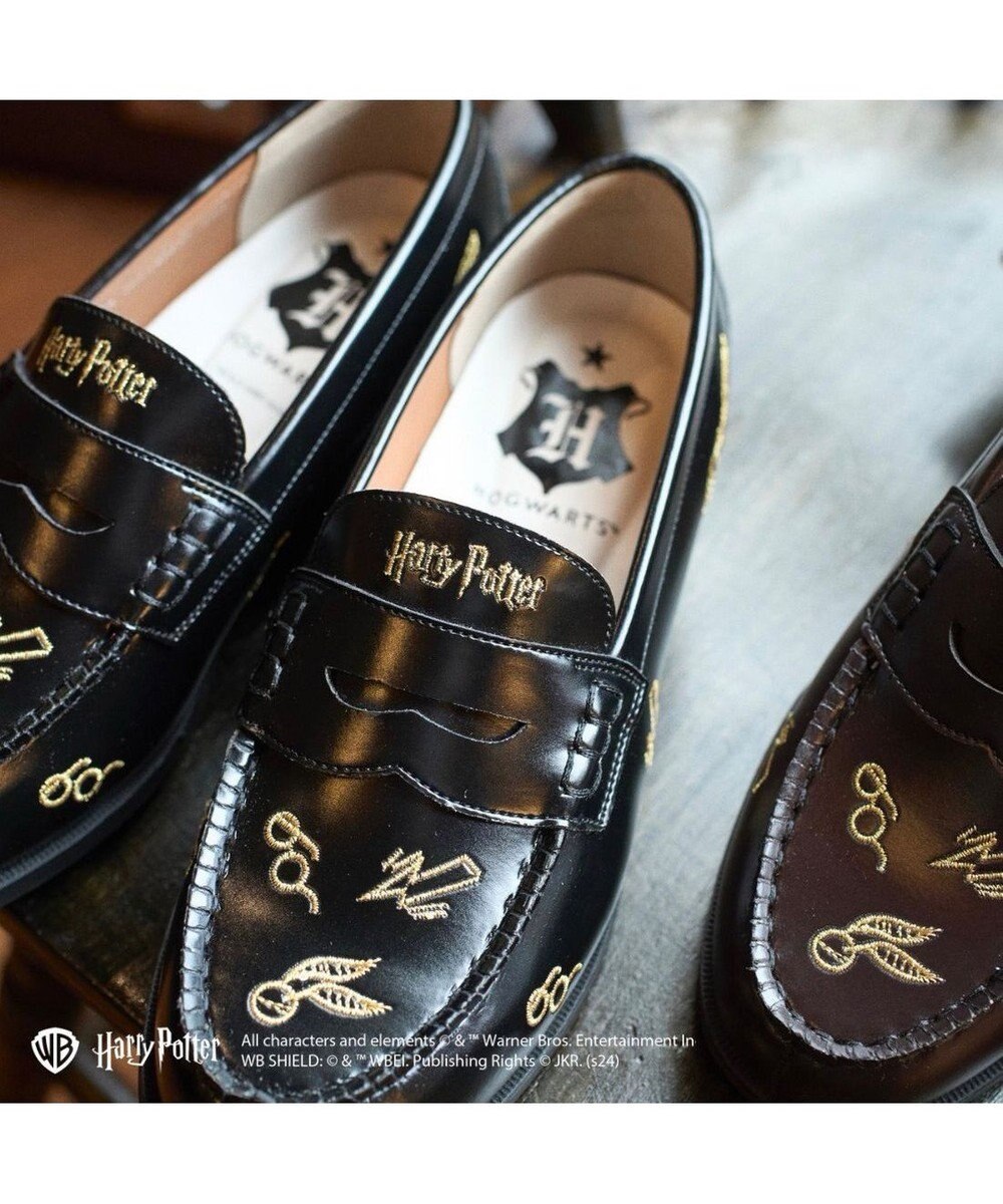 ing <ing>【ハリー・ポッターコラボレーション】刺繍モチーフローファー 