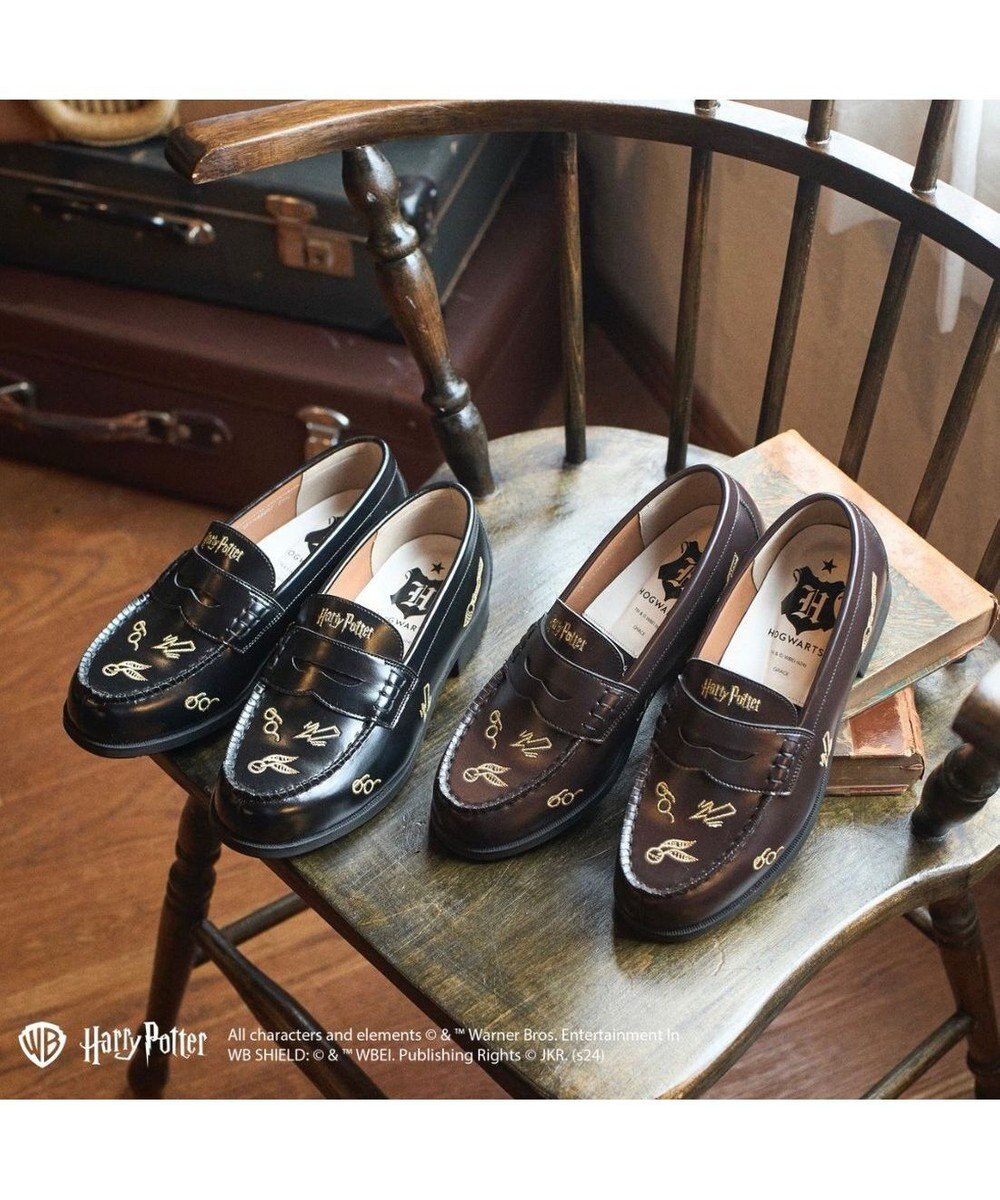 ing <ing>【ハリー・ポッターコラボレーション】刺繍モチーフローファー 