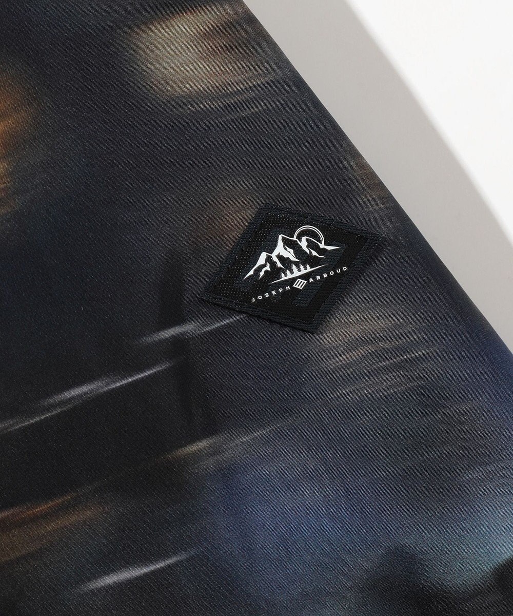 JOSEPH ABBOUD MOUNTAIN 【イタリア素材/軽量/撥水】X-CLIPPER夜景プリント マウンテンパーカー 