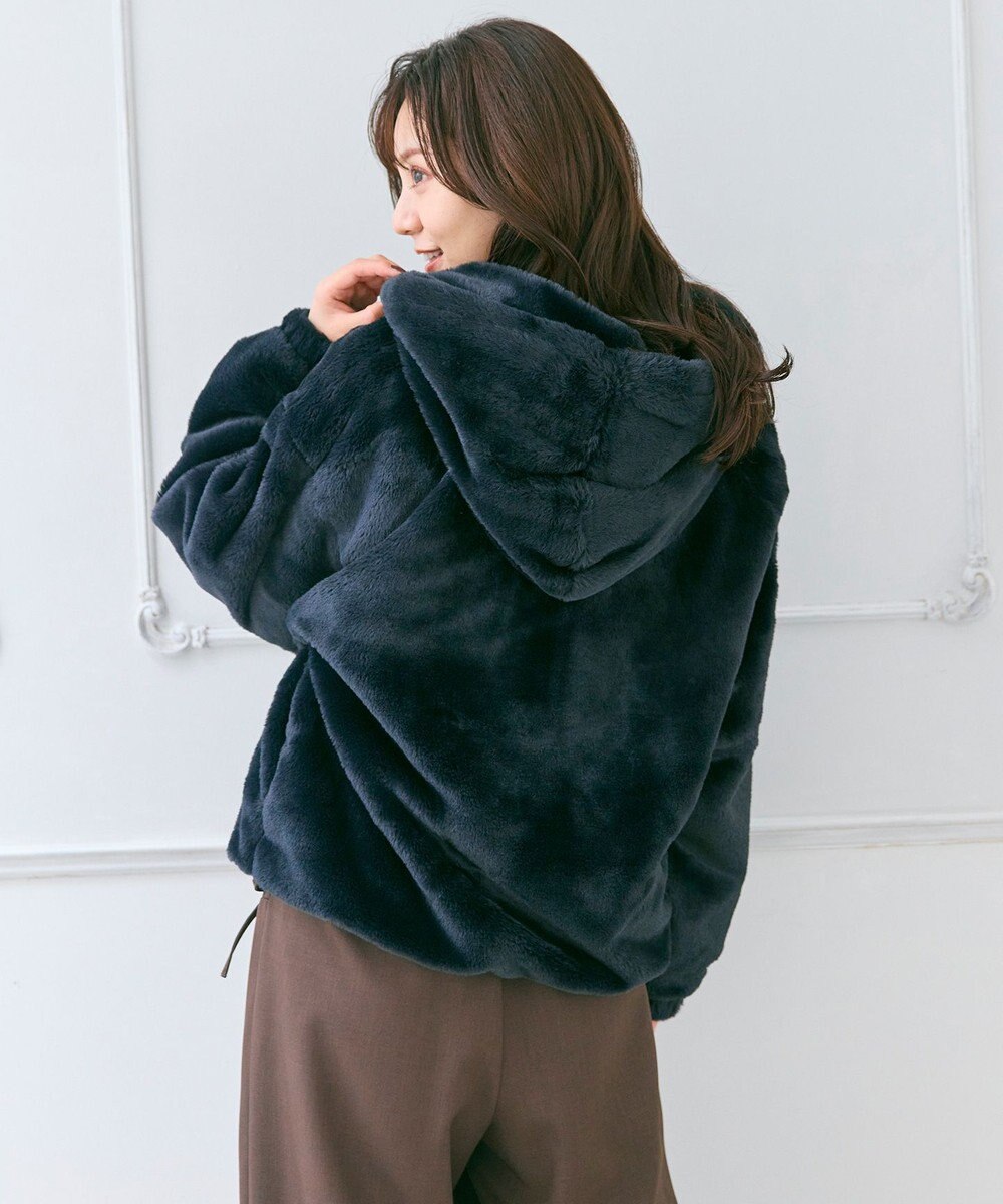 Feroux フード付きフェイクファー パーカー 