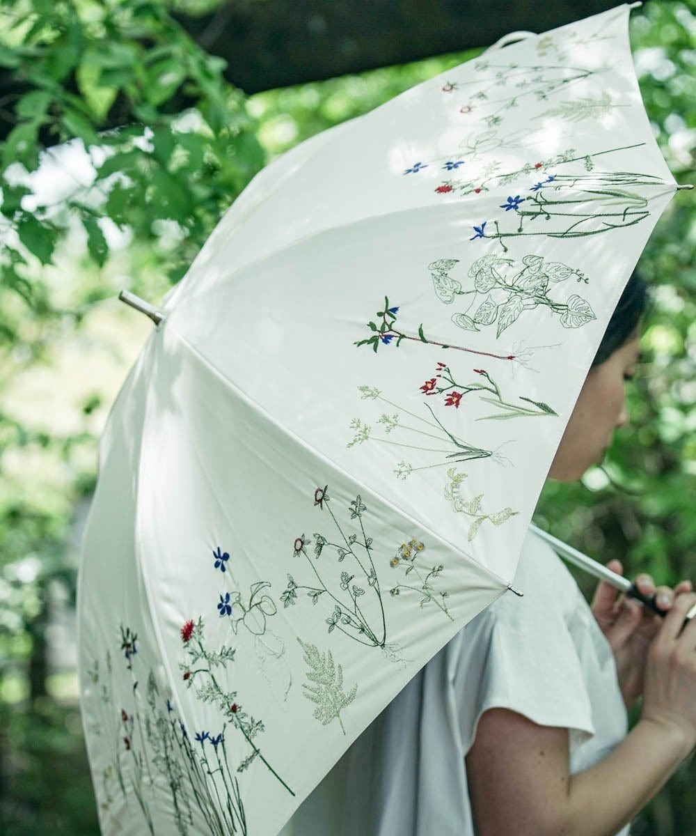UVカット率99%以上・一級遮光生地・晴雨兼用〉ボタニカル刺繍の日傘