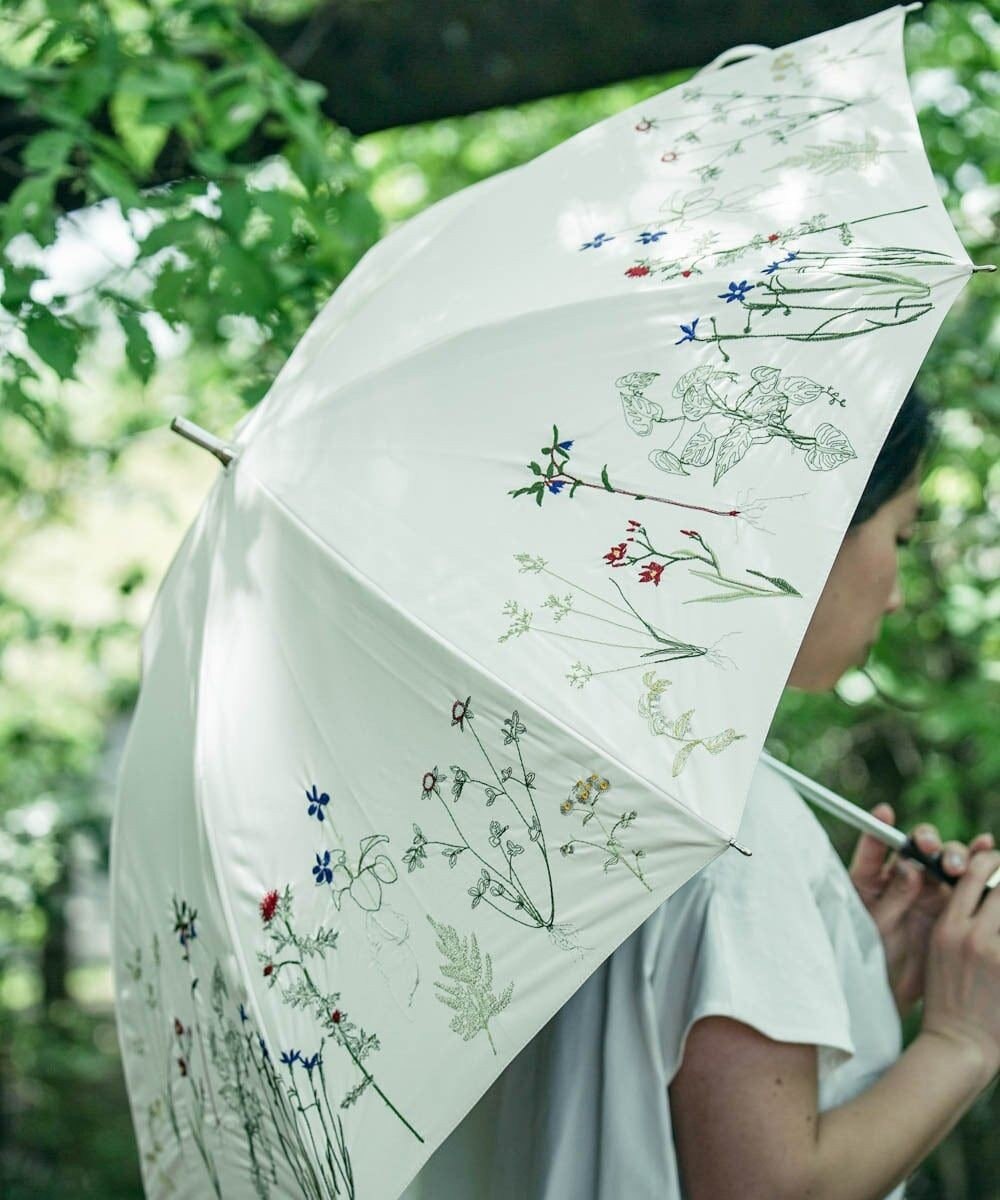 UVカット率99%以上・一級遮光生地・晴雨兼用〉ボタニカル刺繍の日傘 （長傘タイプ）