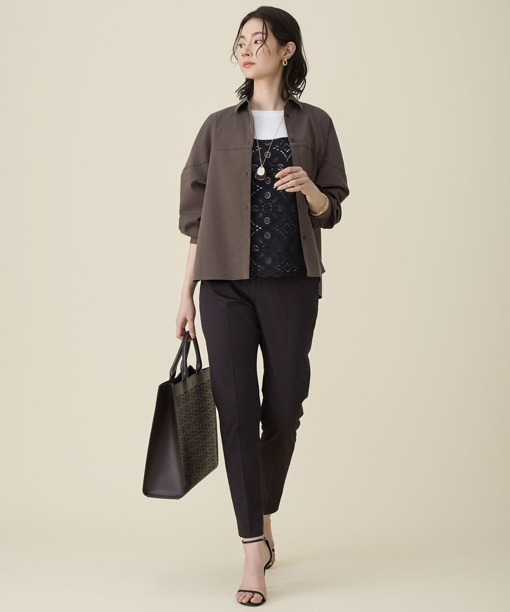 自由区 コットンサテンテーパード パンツ 