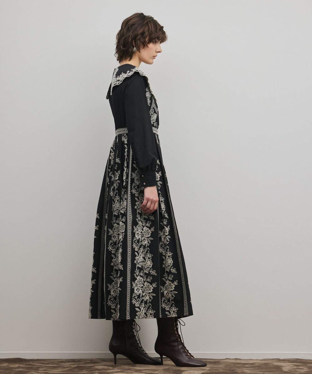 GRACE CONTINENTAL パターン刺繍ワンピース 