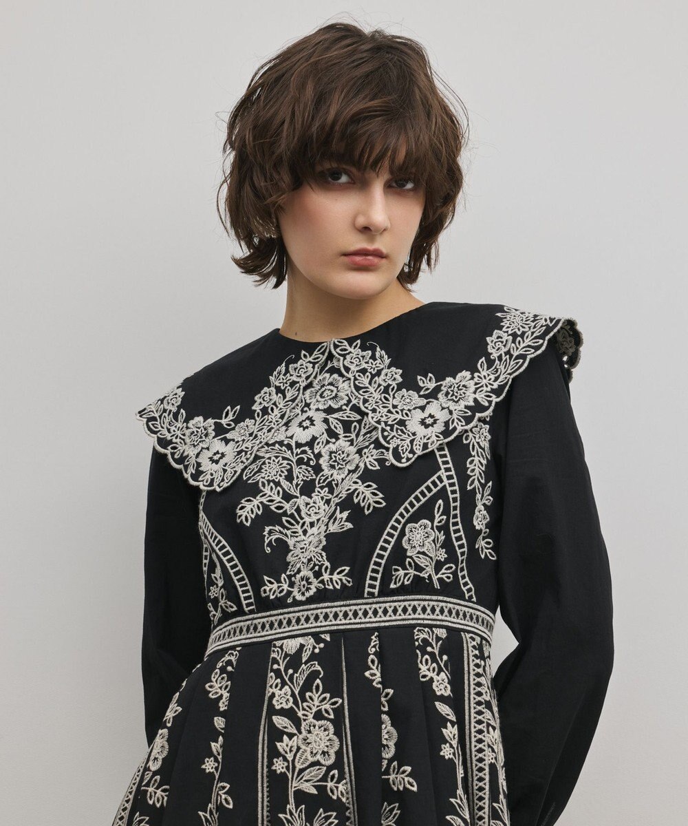 GRACE CONTINENTAL パターン刺繍ワンピース 