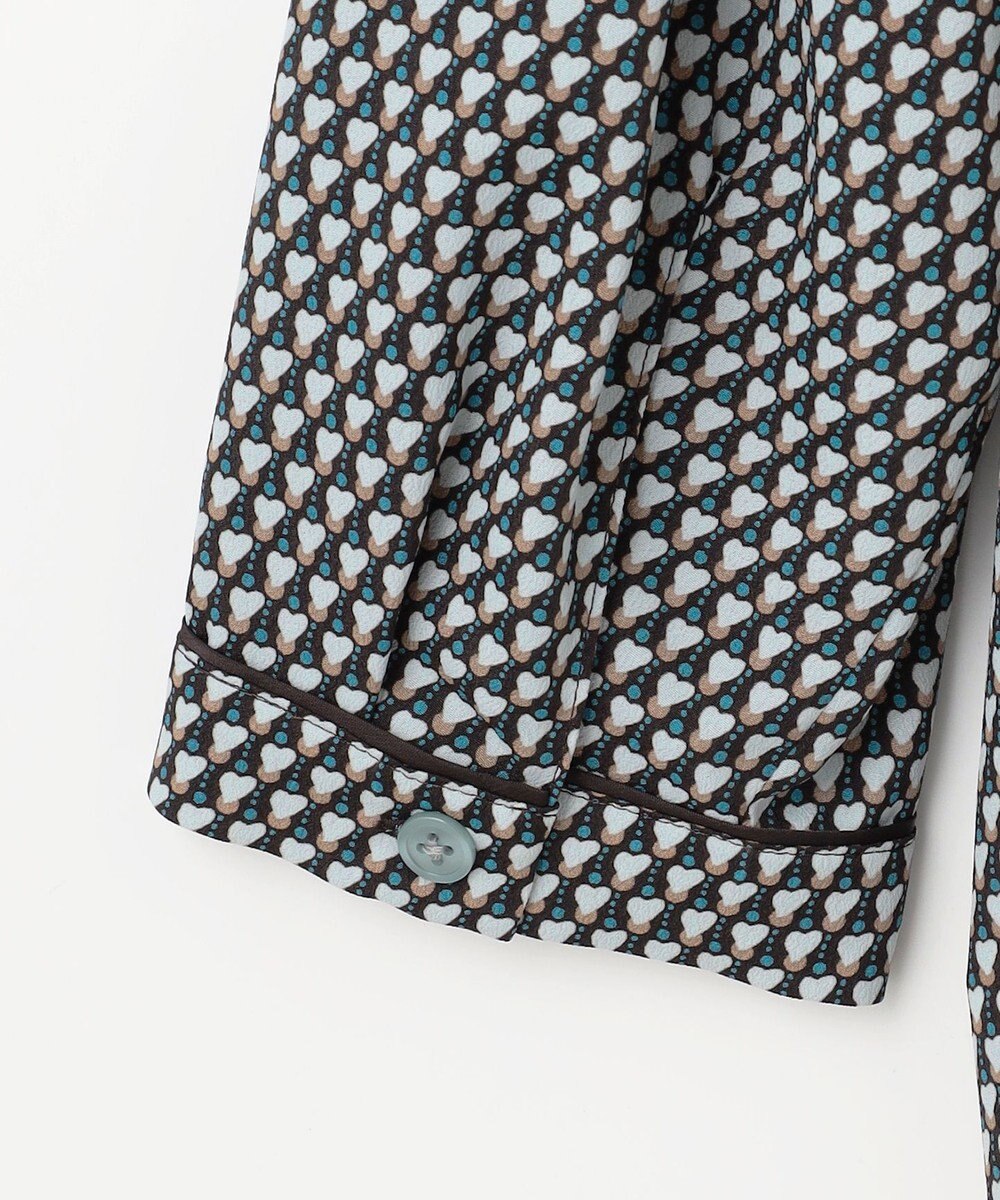 自由区 【洗える】ジオメトリックハートプリント ブラウス 