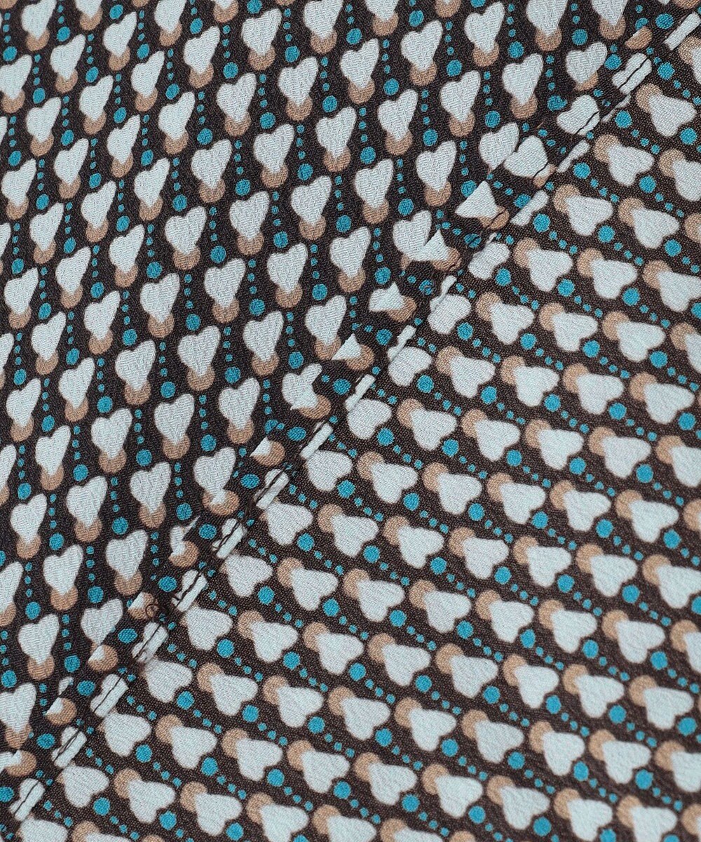 自由区 【洗える】ジオメトリックハートプリント ブラウス 