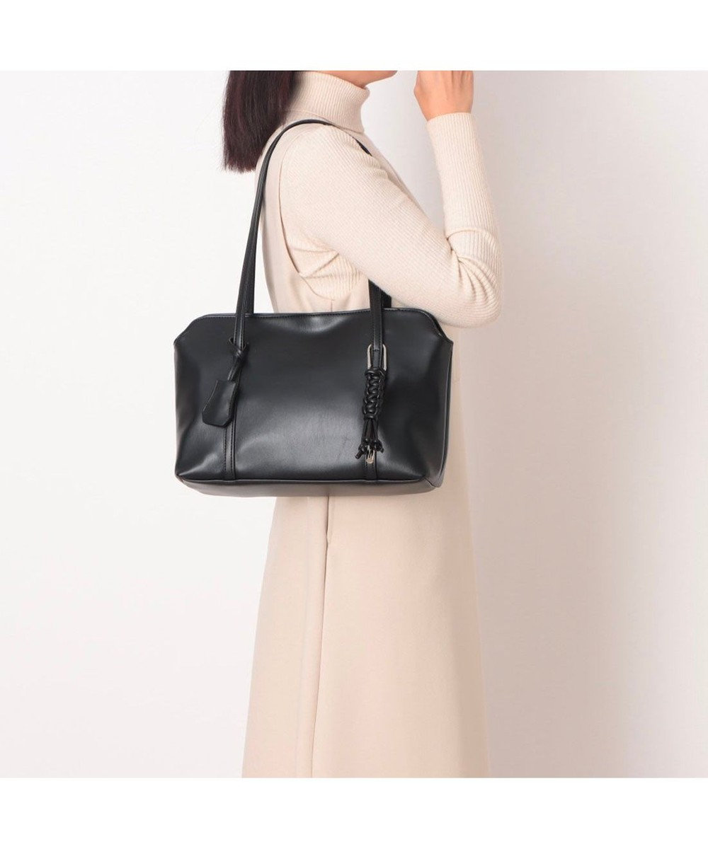 UNBILLION カシュカシュ cachecache / 結びチャーム付き2wayワイドトート 