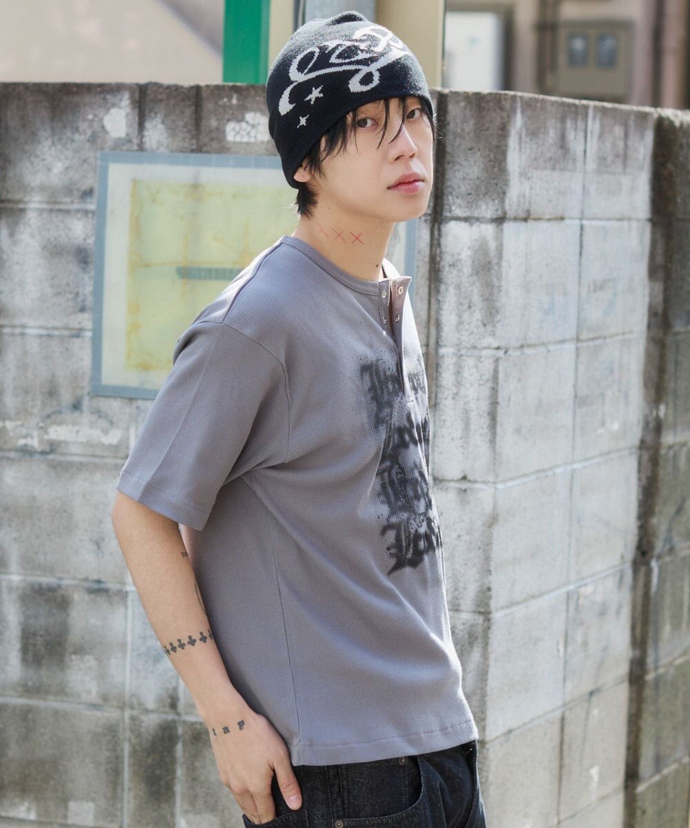 WEGO 【ユニセックス着用ITEM】グラフィックヘンリーネックT（SS） 