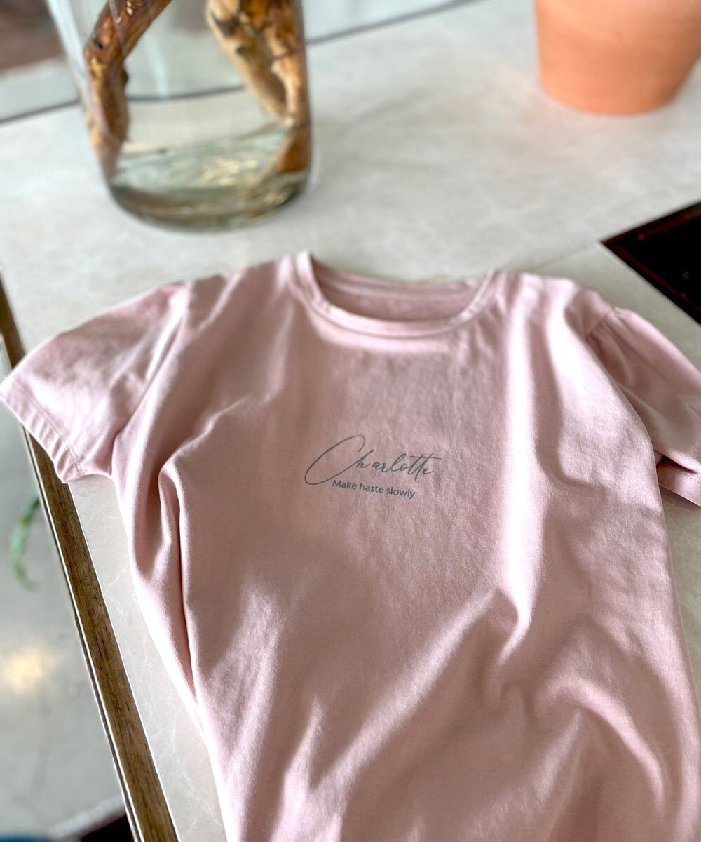 Feroux スクリプトプリント Tシャツ 