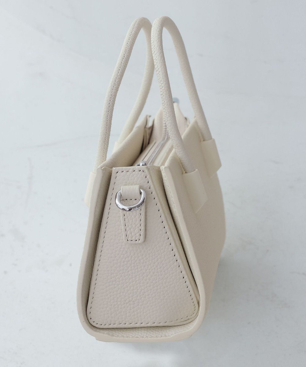 Tiaclasse 【本革】ショルダーストラップ付きスクエアミニバッグ 