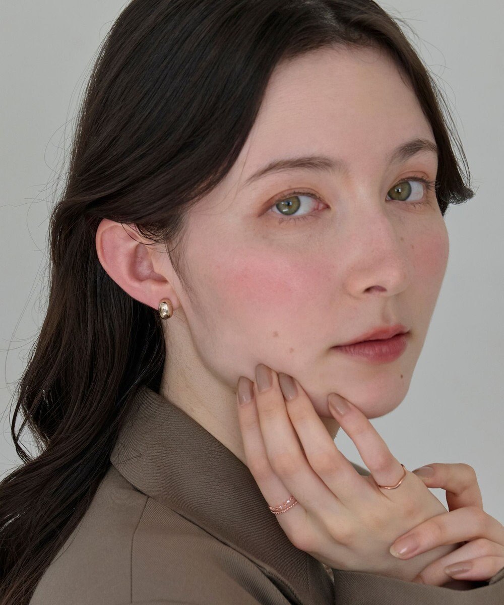 Phoebe 【金属アレルギー対応】オーバルフープスナップイヤリング　シャンパンゴールド 