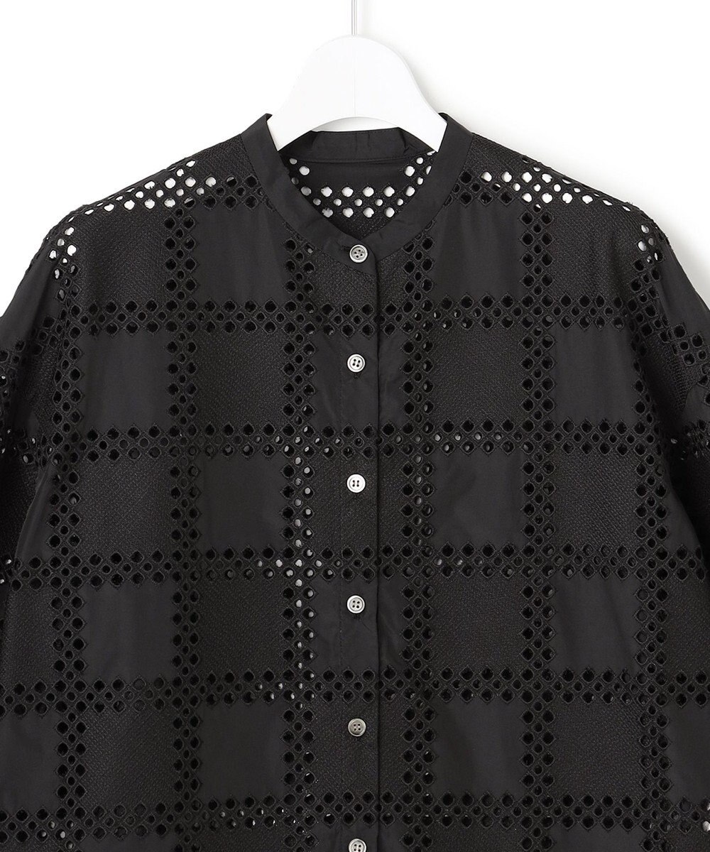 ICB L スクエアエンブロイダリー クロップドシャツ 