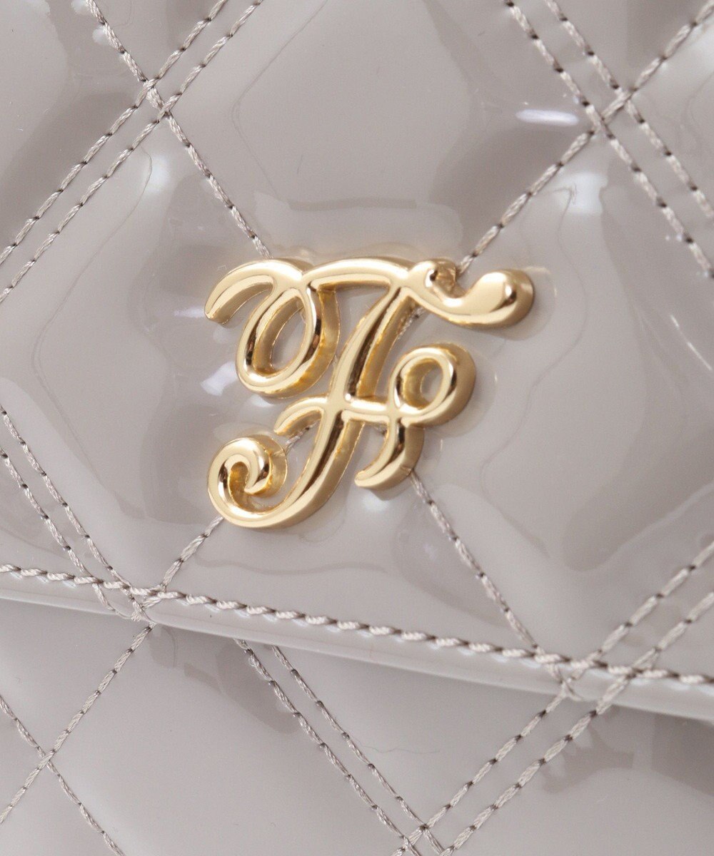 Maison de FLEUR キルティングエナメルバッグ 