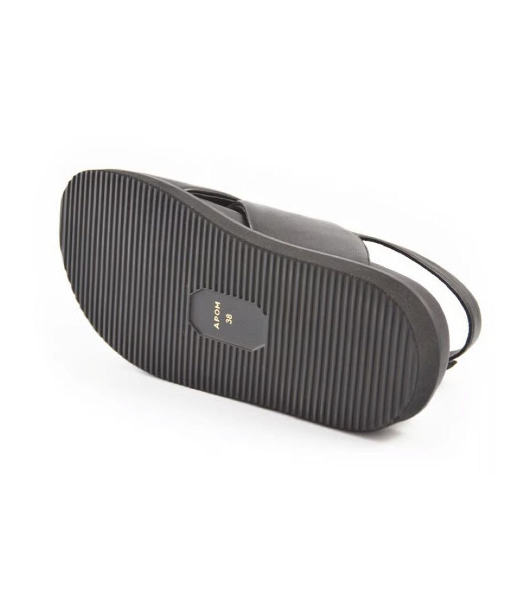 APOM クロスストラップサンダル25 