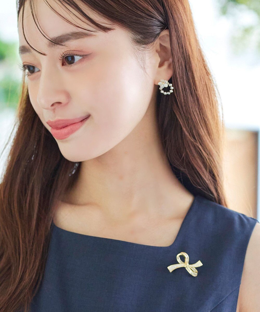 Tiaclasse   リボンモチーフブローチ 