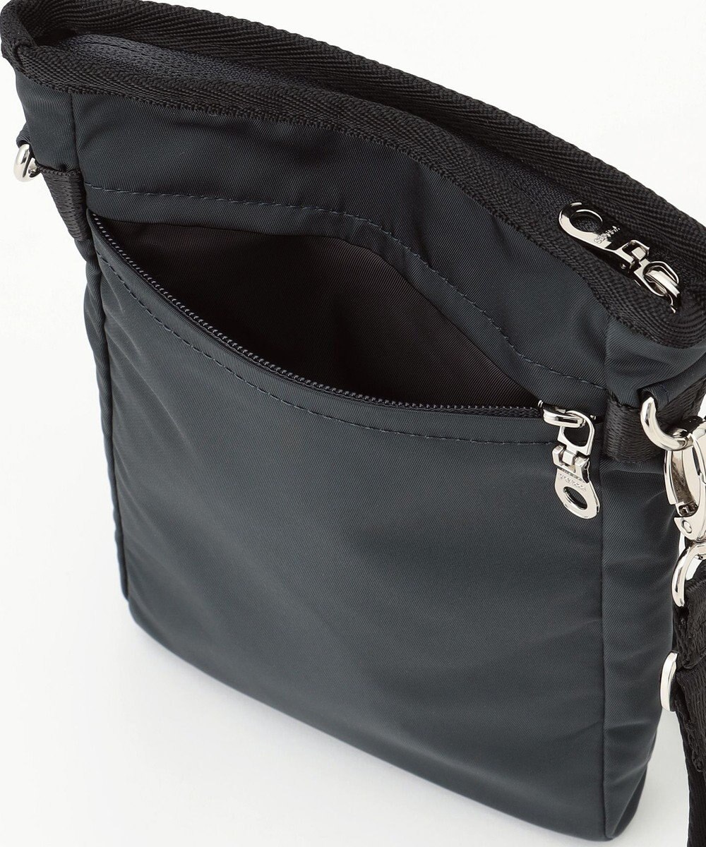 Y'SACCS テープデザイン　トラベルポシェット 