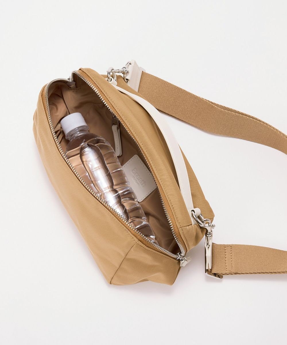 TOPKAPI 【Breath TOPKAPI】【撥水】マット ナイロン ボックス型 ショルダーバッグ 