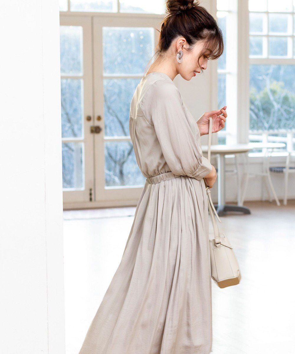 Tiaclasse L 【洗える】スタイルアップも叶うヴィンテージサテンワンピース 