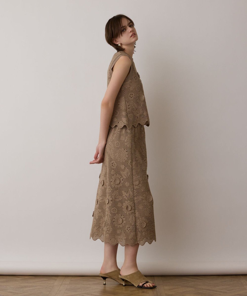 GRACE CONTINENTAL クロシュ刺繍トップ 