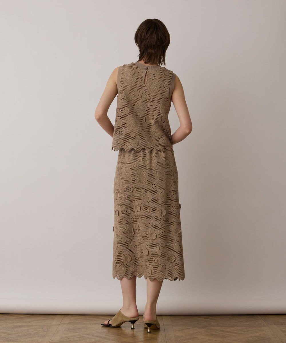 GRACE CONTINENTAL クロシュ刺繍トップ 