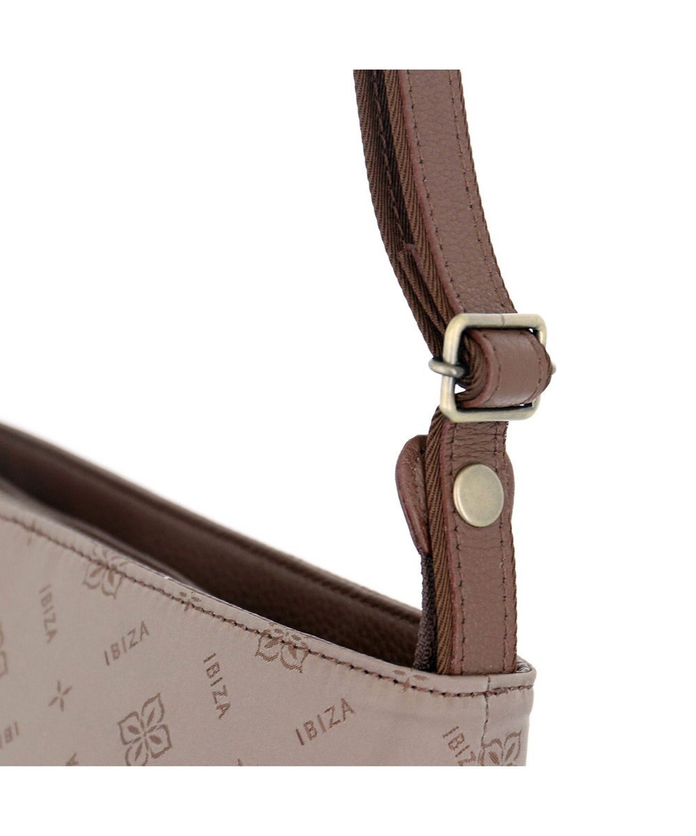 IBIZA ロゴナイロン　ショルダーバッグ 