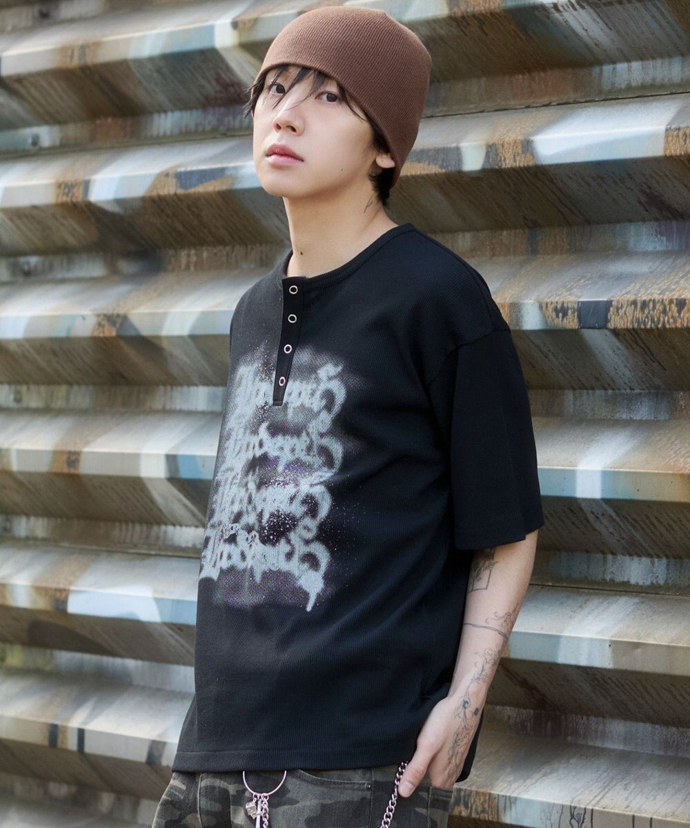WEGO 【ユニセックス着用ITEM】グラフィックヘンリーネックT（SS） 