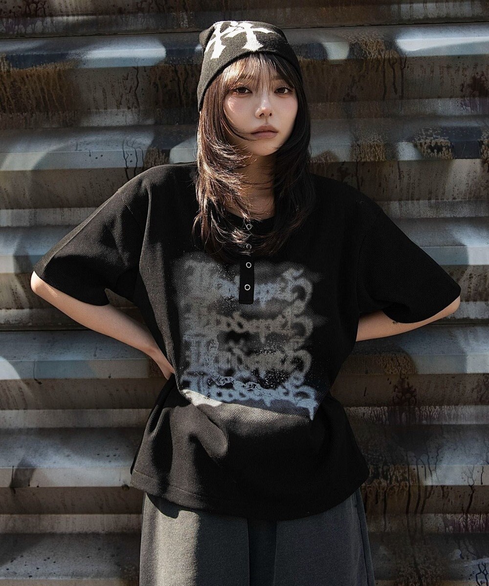 WEGO 【ユニセックス着用ITEM】グラフィックヘンリーネックT（SS） 