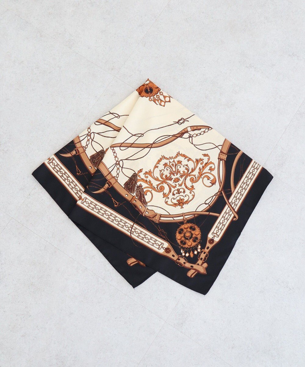 Green Parks ・ベルトタッセルスカーフ　９０×９０ 