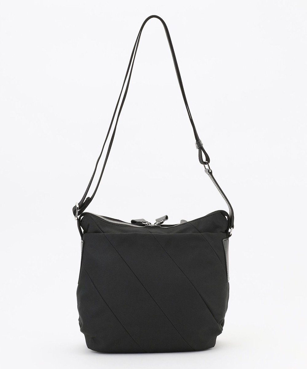 Y'SACCS ストリームラインショルダー 