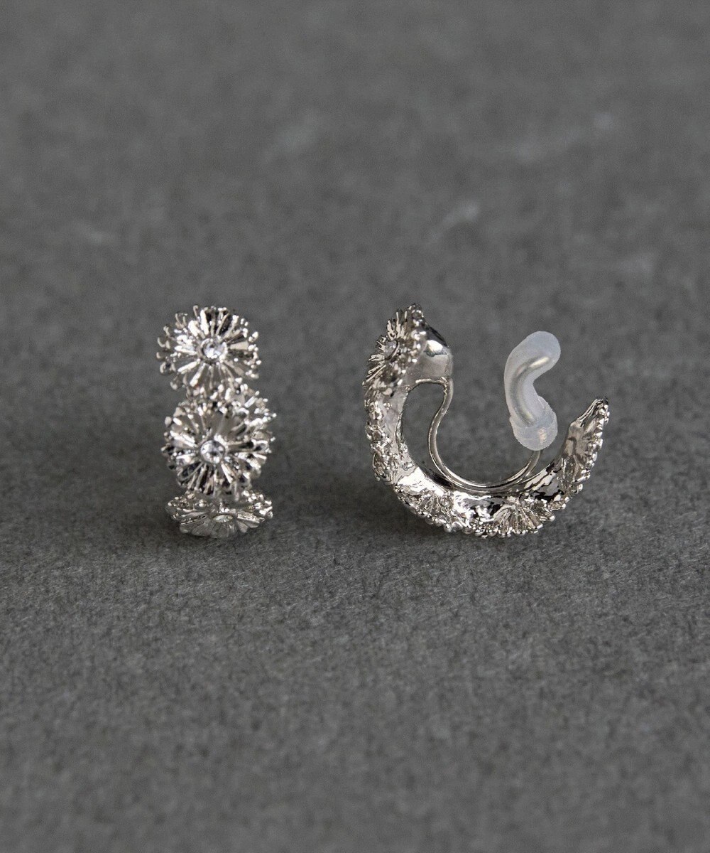 Phoebe 【痛くないシリーズ/金属アレルギー対応】マーガレットフラワーフープライトフィットイヤリング　シルバー 