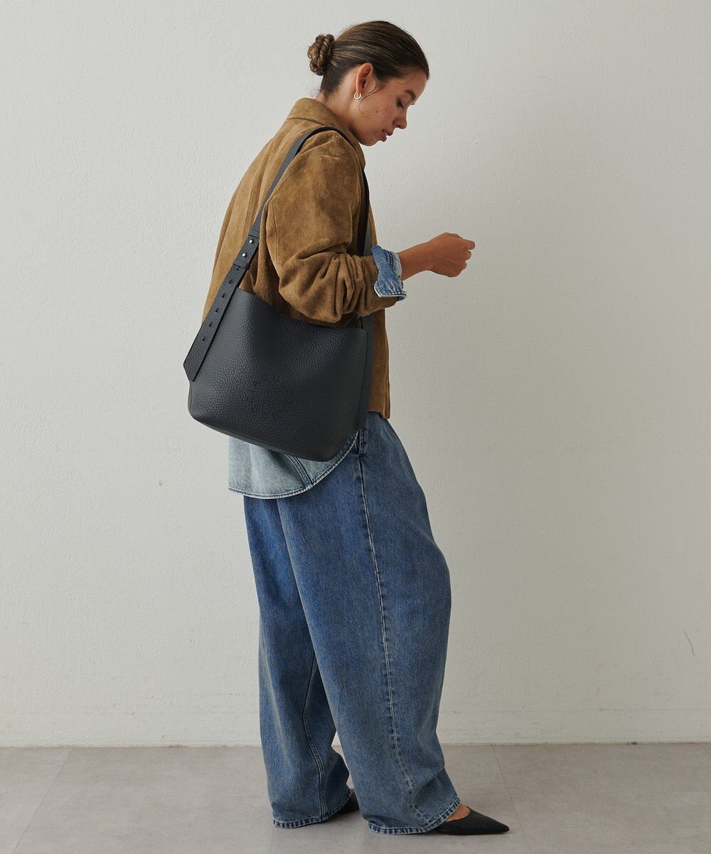 IACUCCI ルオータ ミディアムショルダー ALCE 