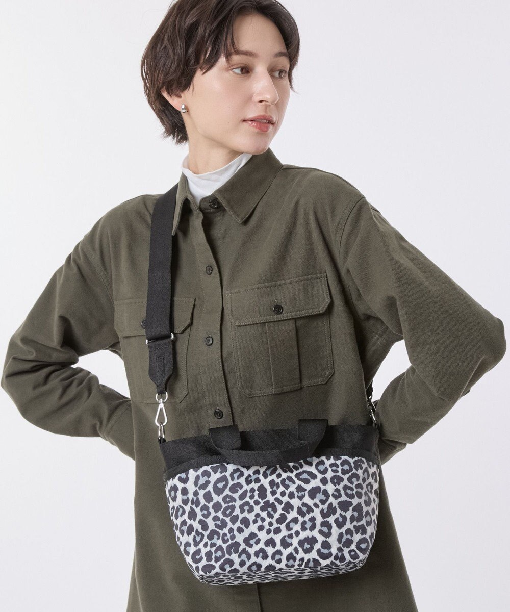 LeSportsac SMALL BUCKET TOTE/ニュートラルレオパード 