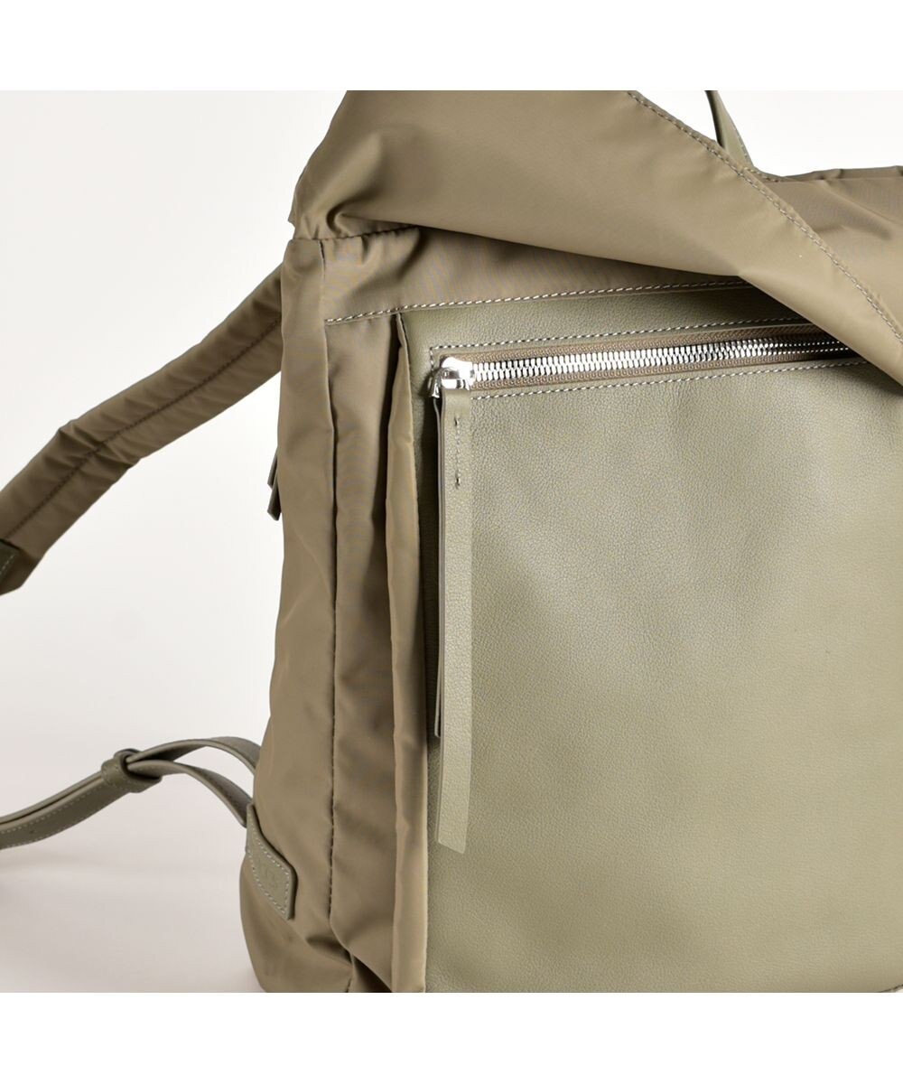 Y'SACCS リサイクルナイロン×カウレザー ラップリュック　Sサイズ 