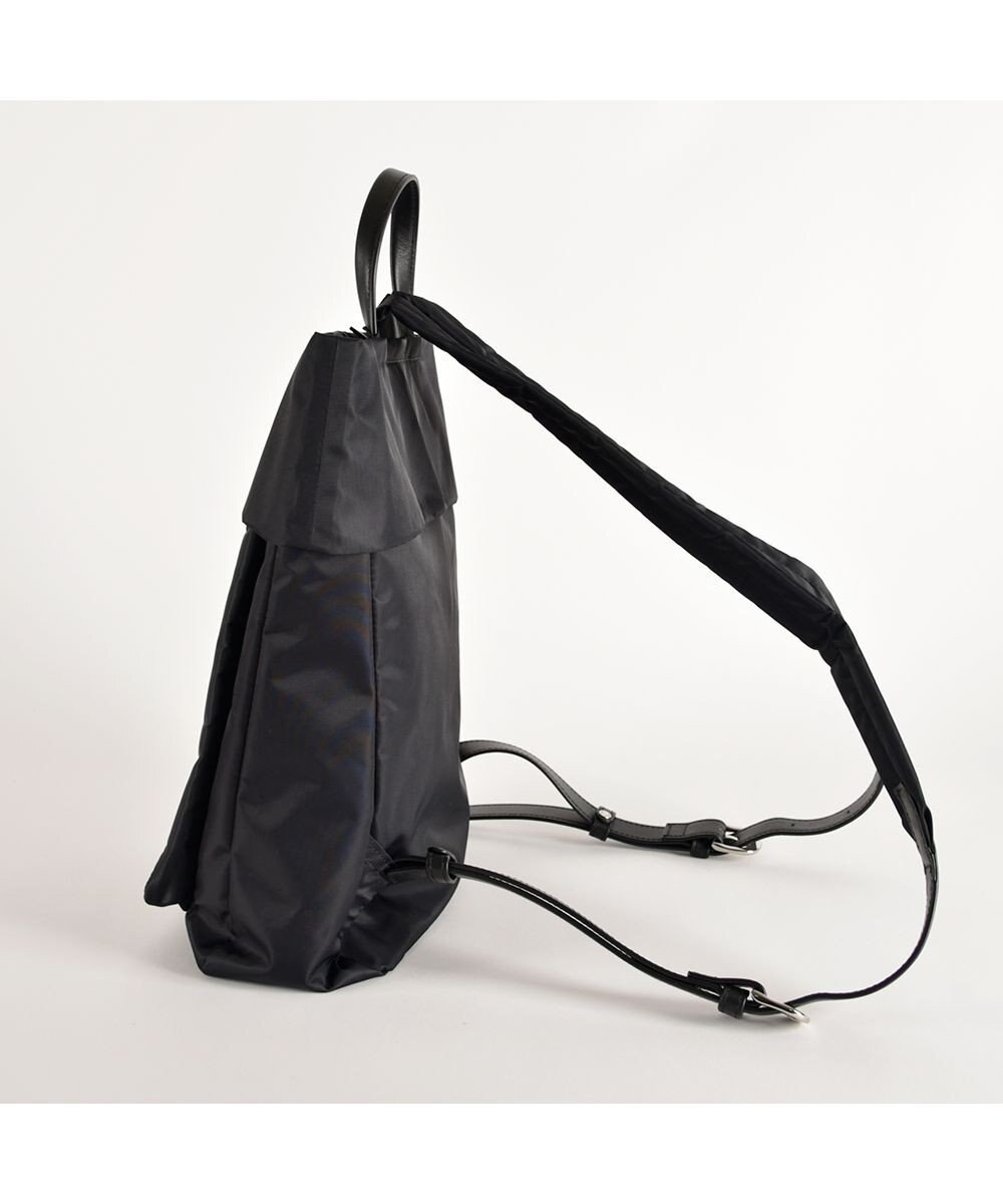 Y'SACCS リサイクルナイロン×カウレザー ラップリュック　Sサイズ 