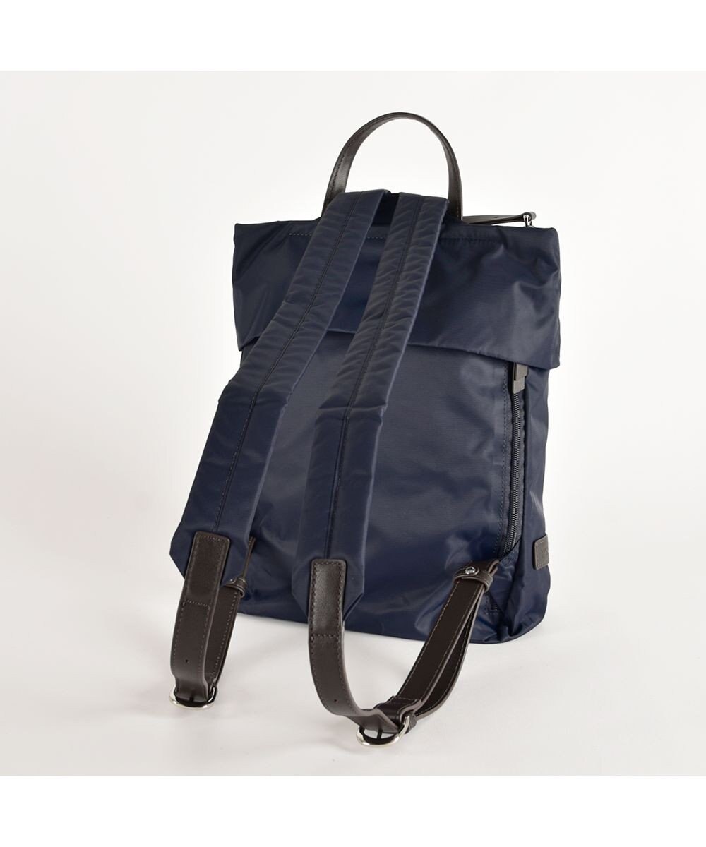 Y'SACCS リサイクルナイロン×カウレザー ラップリュック　Sサイズ 