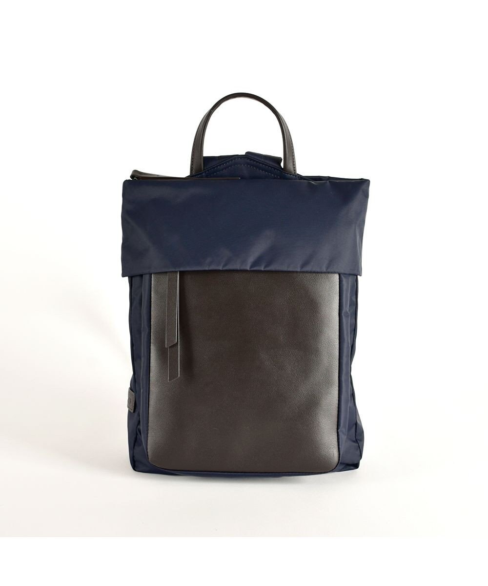 Y'SACCS リサイクルナイロン×カウレザー ラップリュック　Sサイズ 