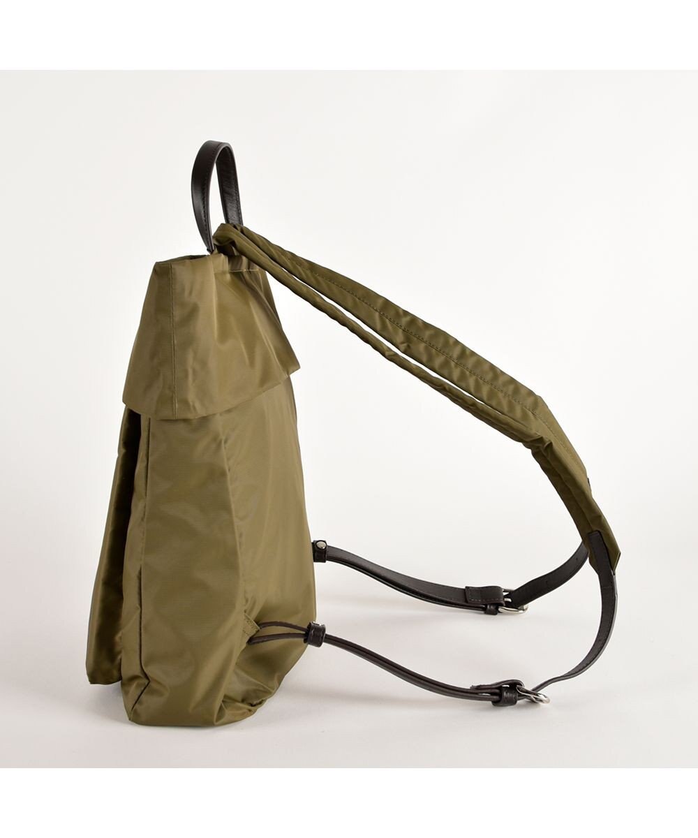 Y'SACCS リサイクルナイロン×カウレザー ラップリュック　Sサイズ 